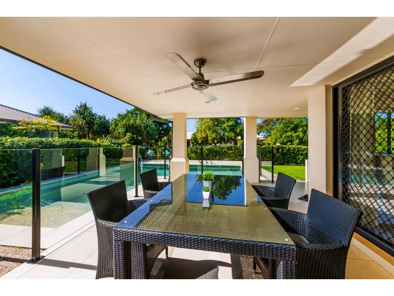 3 Veerings Cres, Twin Waters QLD 4564