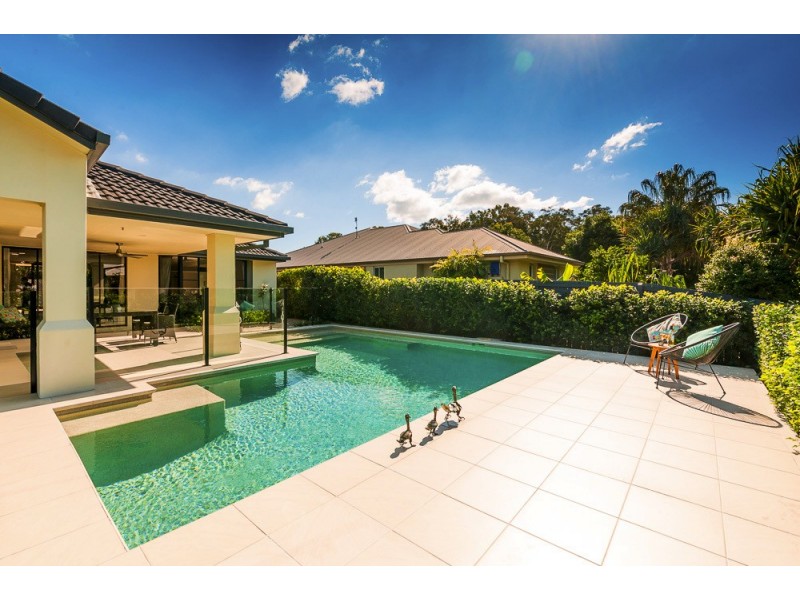 3 Veerings Cres, Twin Waters QLD 4564