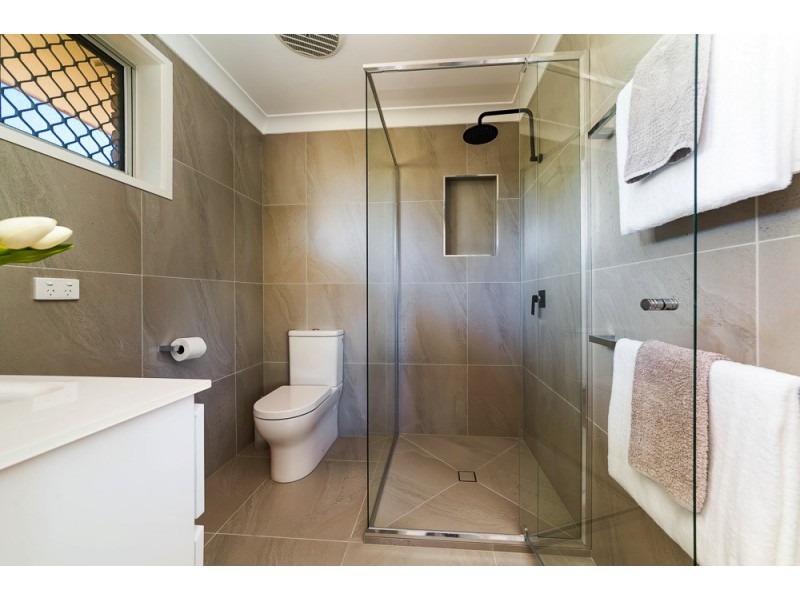 16 Dunning St, Palmwoods QLD 4555