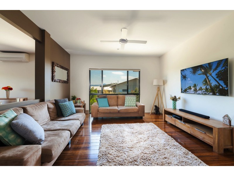 8 Ridgeview Pl, Woombye QLD 4559