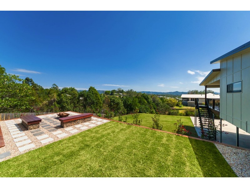 8 Ridgeview Pl, Woombye QLD 4559