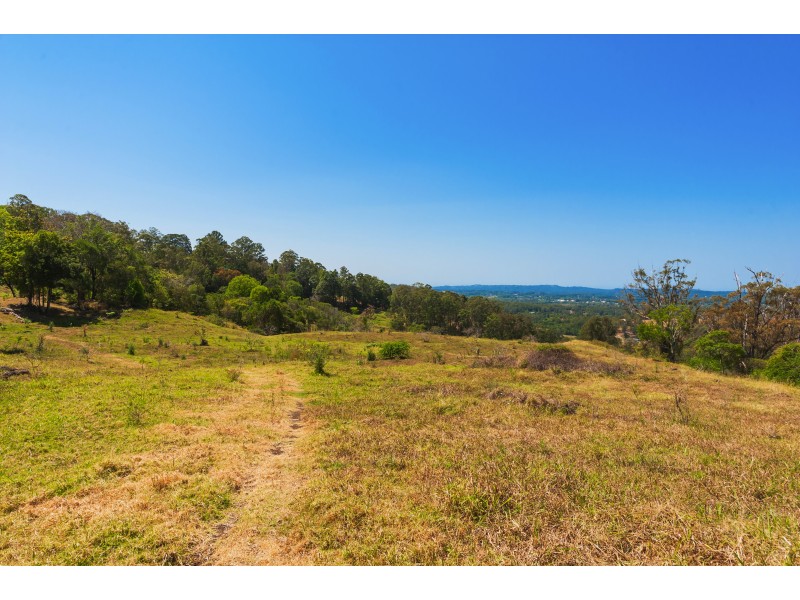 486 Hunchy Rd, Hunchy QLD 4555