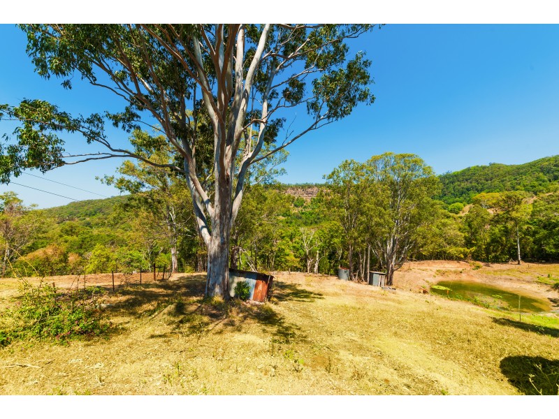 486 Hunchy Rd, Hunchy QLD 4555