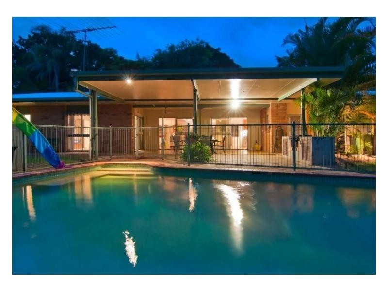 12 Paskins Rd, Palmwoods QLD 4555