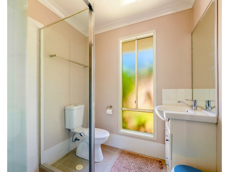 11 McClintock Pl, Woombye QLD 4559