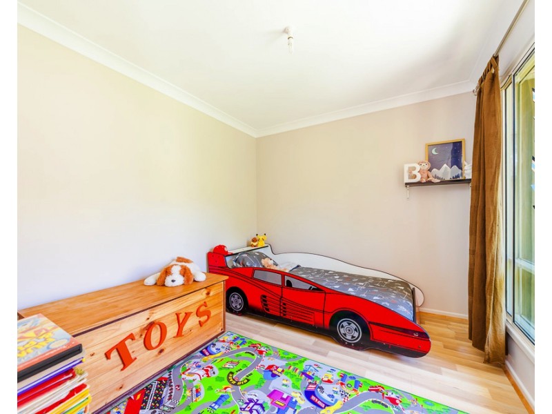 11 McClintock Pl, Woombye QLD 4559