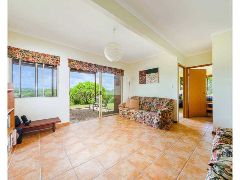 283 Hunchy Rd, Hunchy QLD 4555