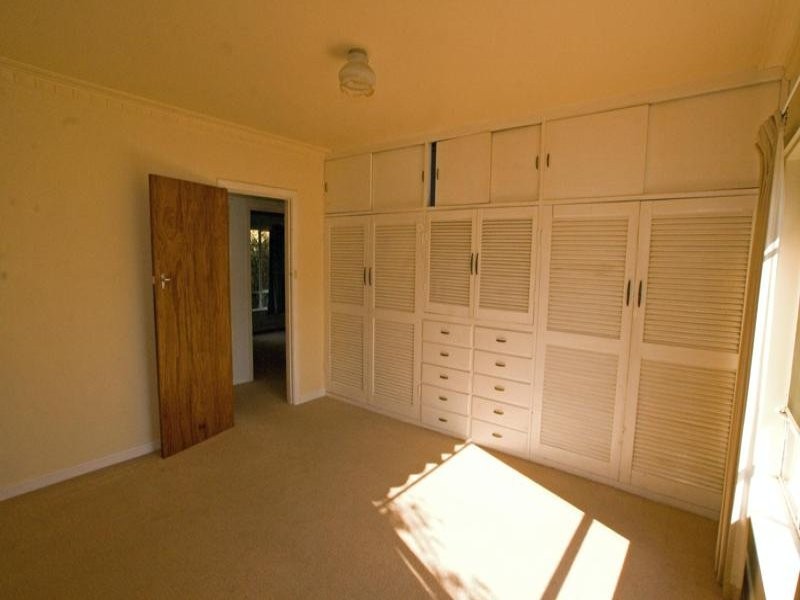 11 Wirth Street, Flora Hill VIC 3550