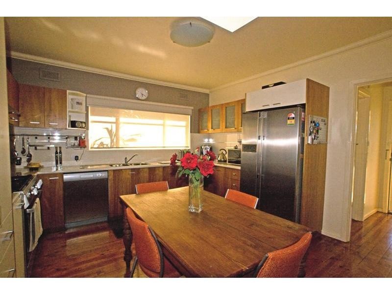 33 Mahon Avenue, Kennington VIC 3550