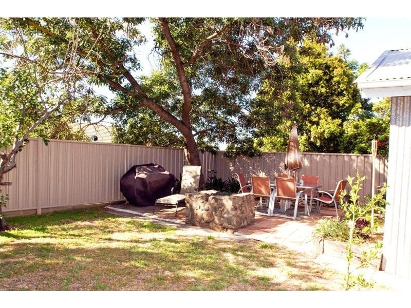 33 Mahon Avenue, Kennington VIC 3550
