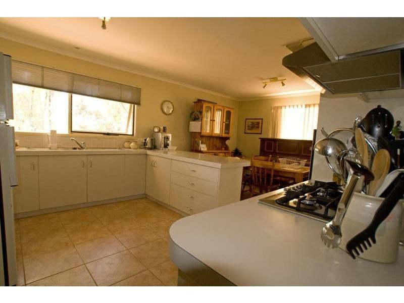 124 Osborne Street, Flora Hill VIC 3550