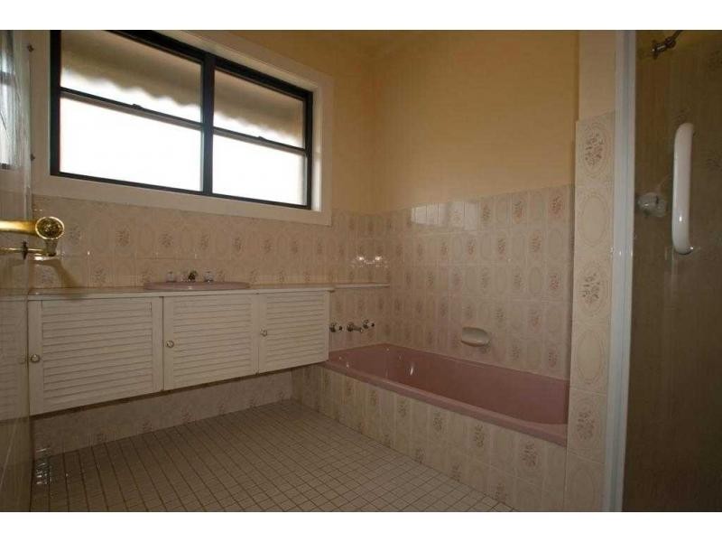 49 Emmett Street, Golden Square VIC 3555