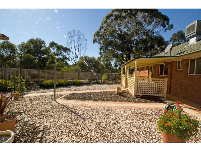 10 Patricia Court, Maiden Gully VIC 3551