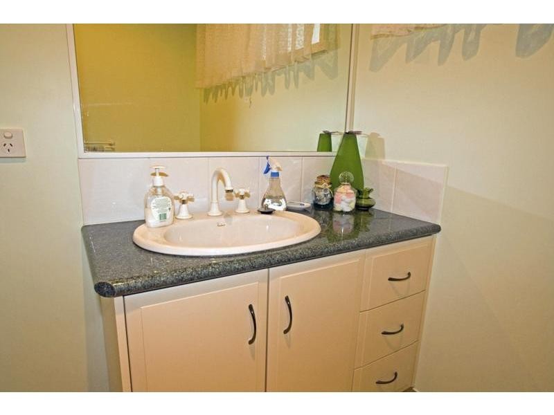 26 Graham Street, Kangaroo Flat VIC 3555