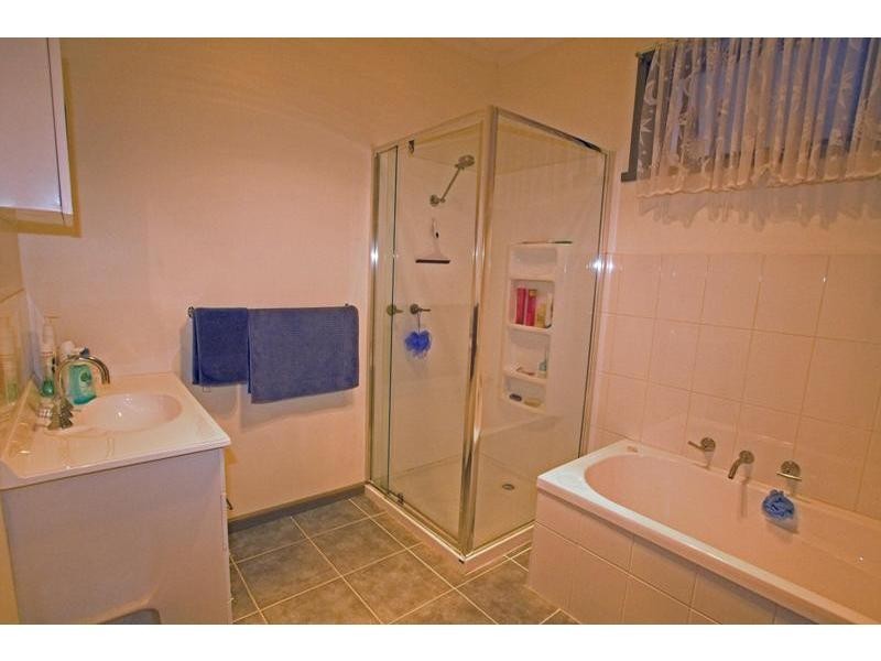 9.. Grace Street, White Hills VIC 3550