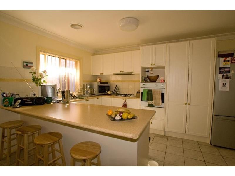 1/15 Claire Court, Kennington VIC 3550