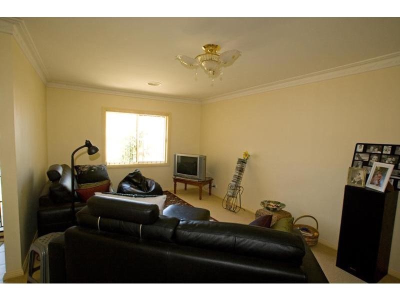 1/15 Claire Court, Kennington VIC 3550