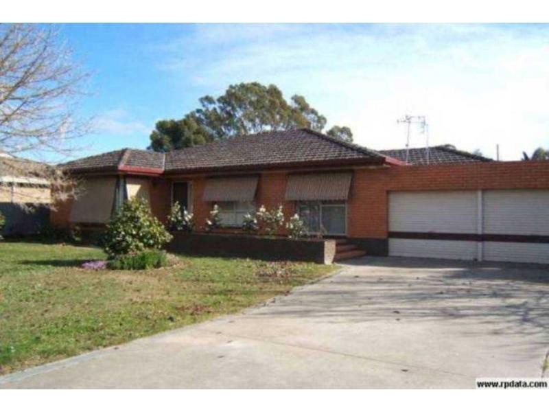 25 Mitchell Street, Kangaroo Flat VIC 3555