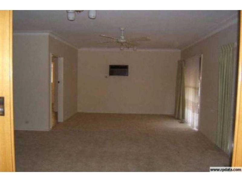 25 Mitchell Street, Kangaroo Flat VIC 3555