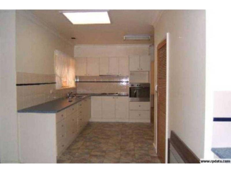 25 Mitchell Street, Kangaroo Flat VIC 3555