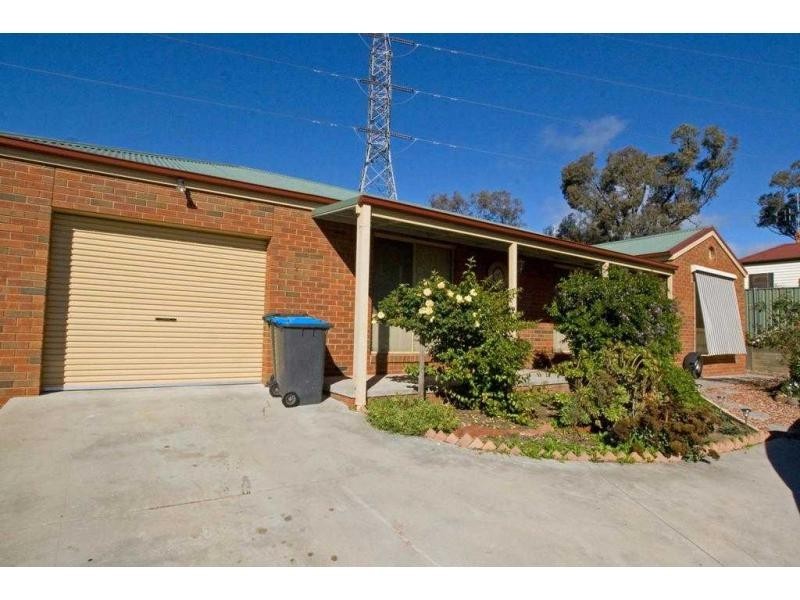 2/21 Davey Close, Flora Hill VIC 3550