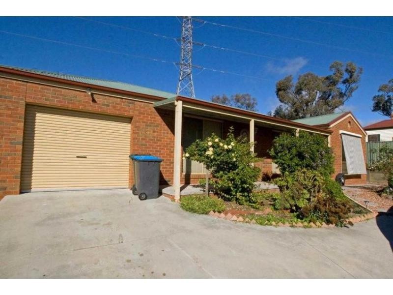 2/21 Davey Close, Flora Hill VIC 3550