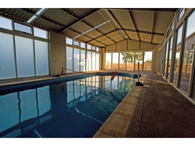 8 Londey Street, Kangaroo Flat VIC 3555