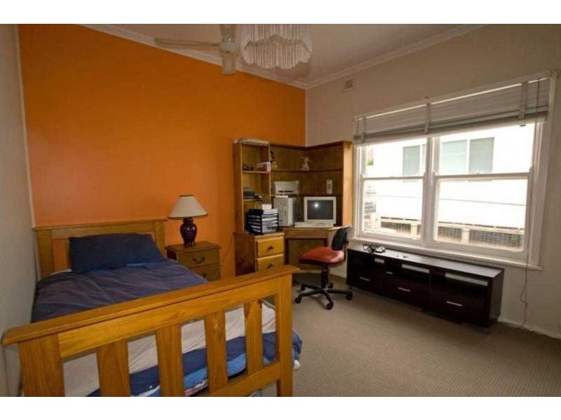 7 Longmore Street, Kangaroo Flat VIC 3555