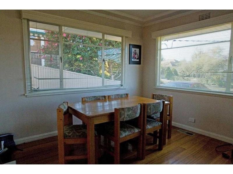 021 Clarence Avenue, Kennington VIC 3550