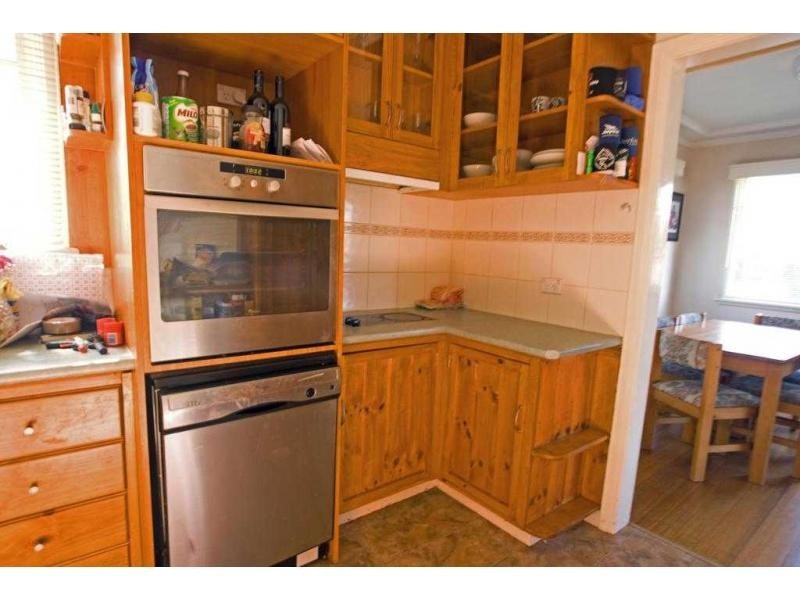 021 Clarence Avenue, Kennington VIC 3550