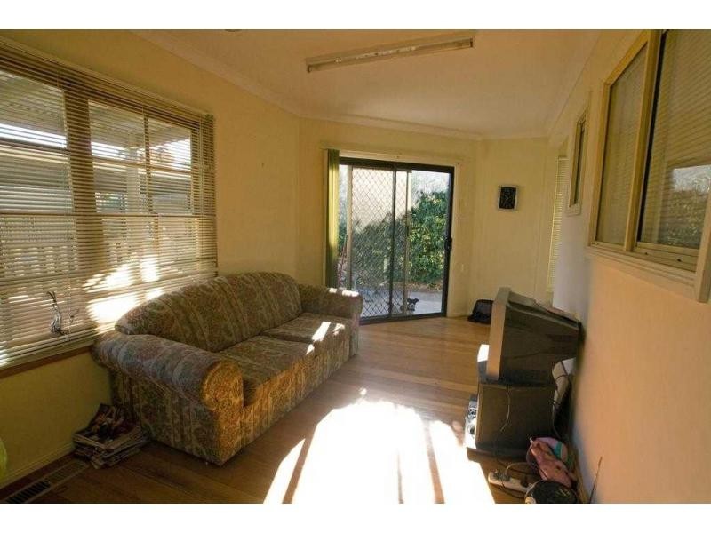 021 Clarence Avenue, Kennington VIC 3550