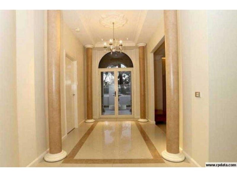 8. Londey Street, Kangaroo Flat VIC 3555