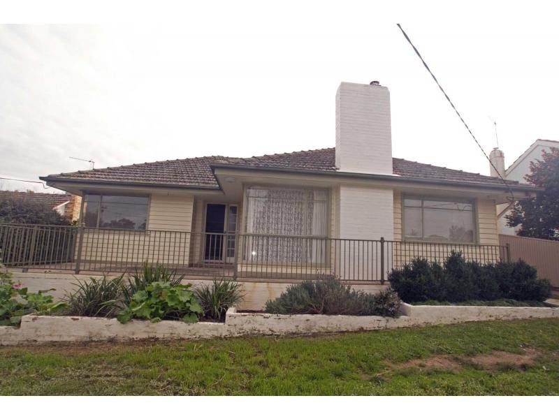 21.. Clarence Avenue, Kennington VIC 3550
