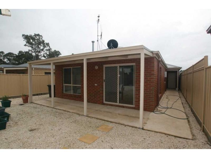 5 Hasker Drive, Kangaroo Flat VIC 3555