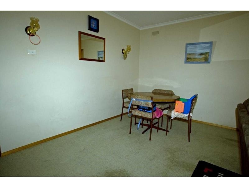 2/82 High Street, Kangaroo Flat VIC 3555