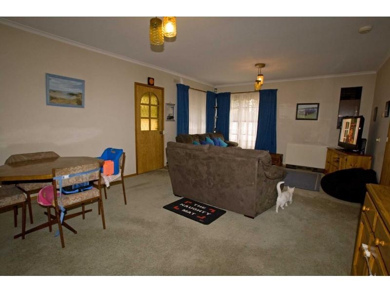 2/82 High Street, Kangaroo Flat VIC 3555