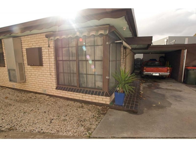 2/82 High Street, Kangaroo Flat VIC 3555