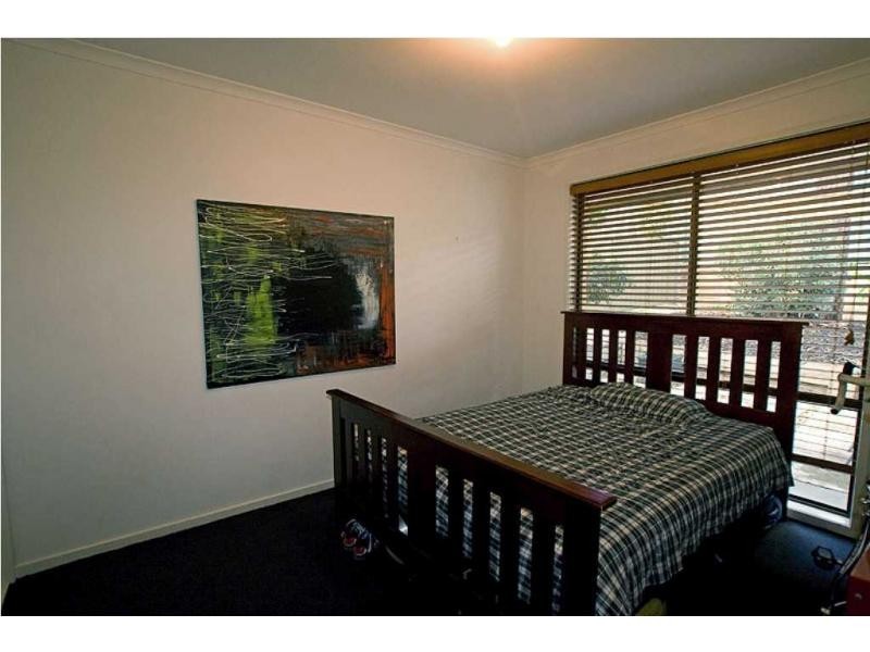 1/13 Allison Street, Kennington VIC 3550