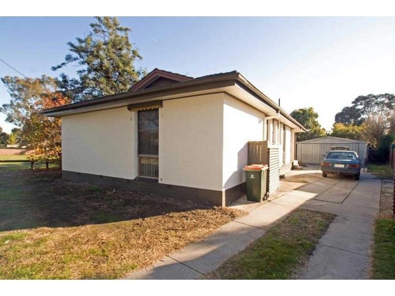 12 Shaft Street, Long Gully VIC 3550