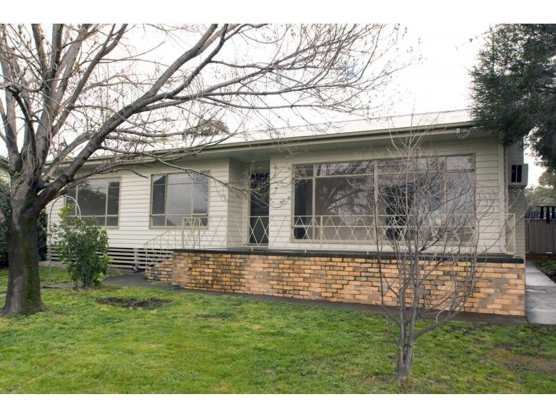 24. Burrowes Street, Golden Square VIC 3555