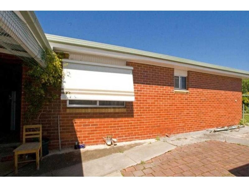 2,/44 Hammer Street, Flora Hill VIC 3550