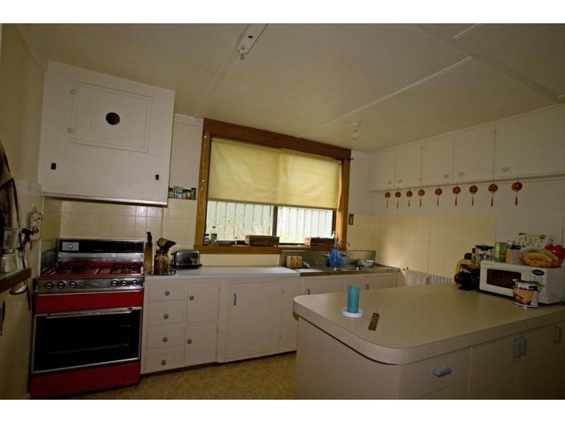 12. Pleasant Vale Crescent, Flora Hill VIC 3550