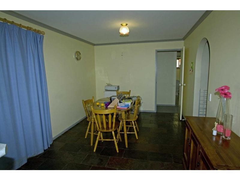50 Mockridge Drive, Kangaroo Flat VIC 3555