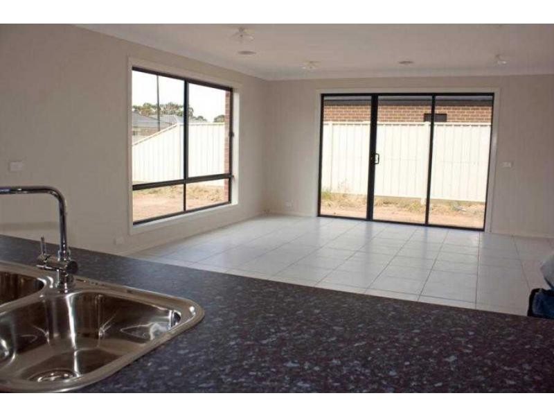 15. Lorikeet Avenue, Epsom VIC 3551