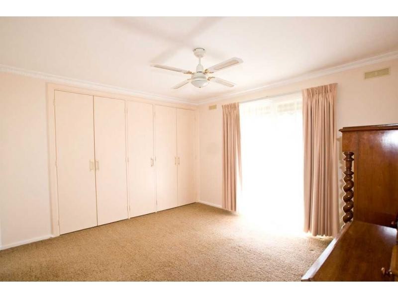 Flora Hill VIC 3550