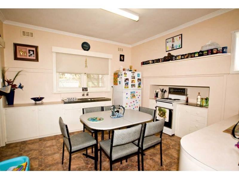 Flora Hill VIC 3550