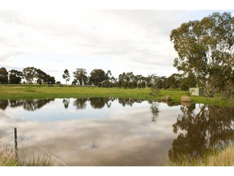 Bagshot VIC 3551