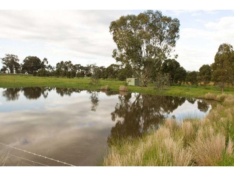 Bagshot VIC 3551