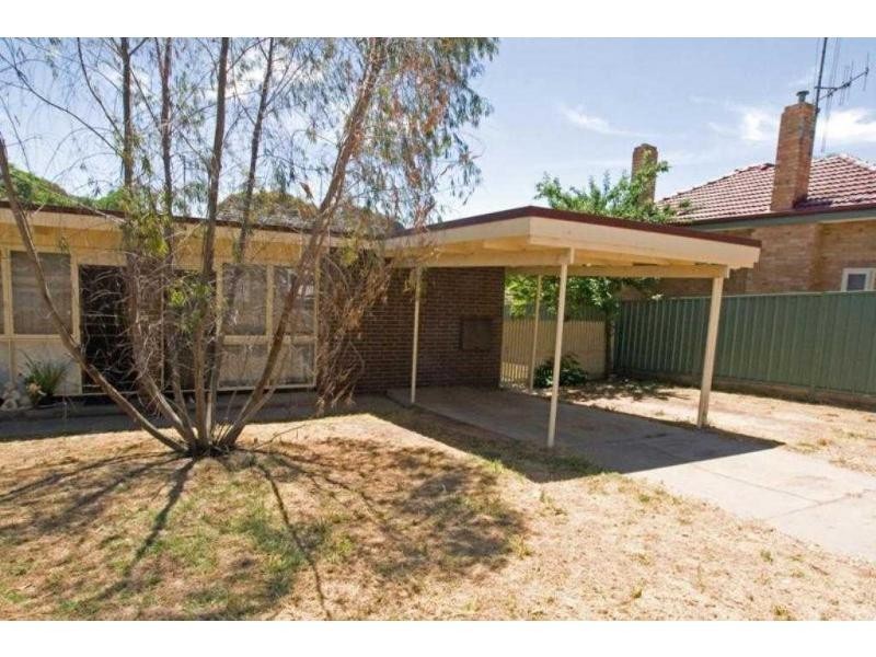 1/104 Olinda Street, Quarry Hill VIC 3550