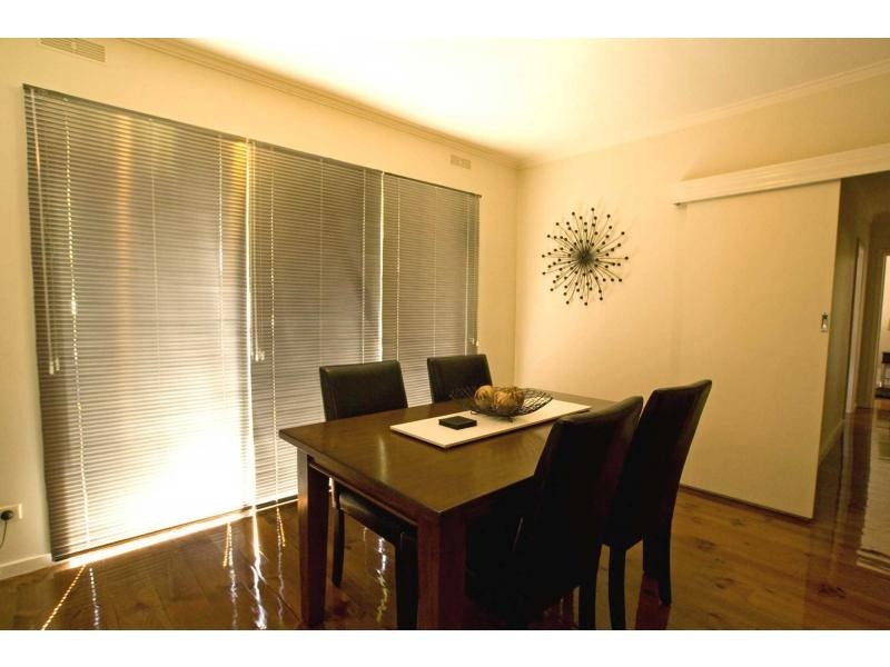 *113 Gladstone Street, Quarry Hill VIC 3550